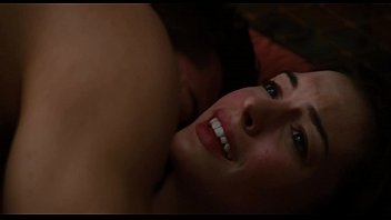 ANNE HATHAWAY - Love and Other Drugs (2010)