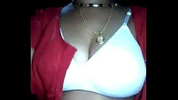 indian tamil aunty hot boob show clip wowmoyback