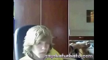 Gay novinho pauzudo gaychaturbate.com