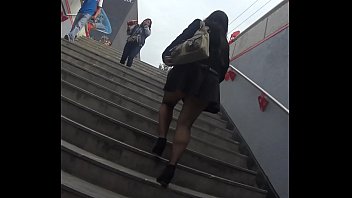 Upskirt Negro