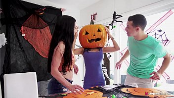 stepmom and 039 s head stucked in halloween pumpkin stepson helps with his big dick tia cyrus johnny