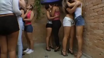 queue of kisses karina cruel and much girls