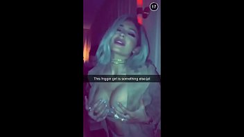 kylie jenner impossible jerk off challenge with snaps pictures and videos 7dope com