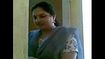 munroturuttu malayalam 42 yrs old married beautiful and hot housewife aunty’s boobs groped and enjoyed by her i. lover super hit viral sex porn video 15 05 2015